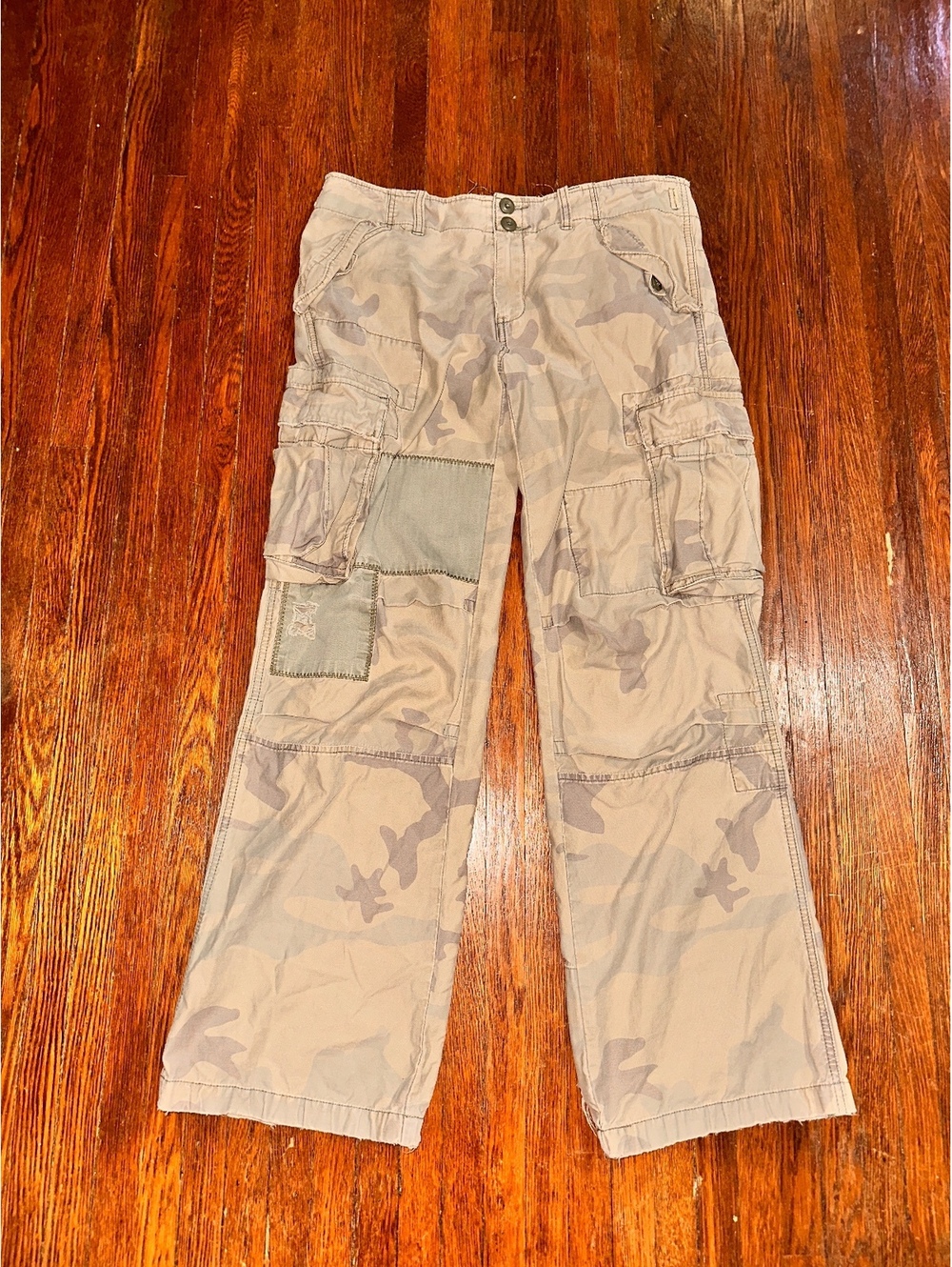 Vintage Y2K Women's 5 Hollister Camo Cargo Pants